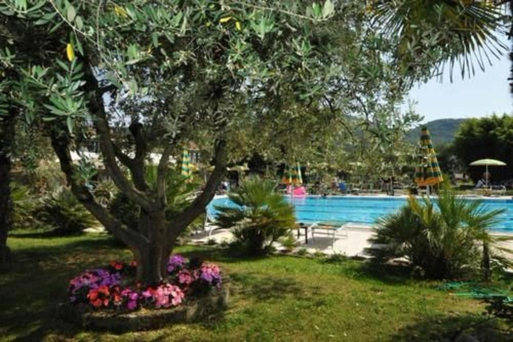 Park Hotel Oasi Garda  Eksteriør bilde