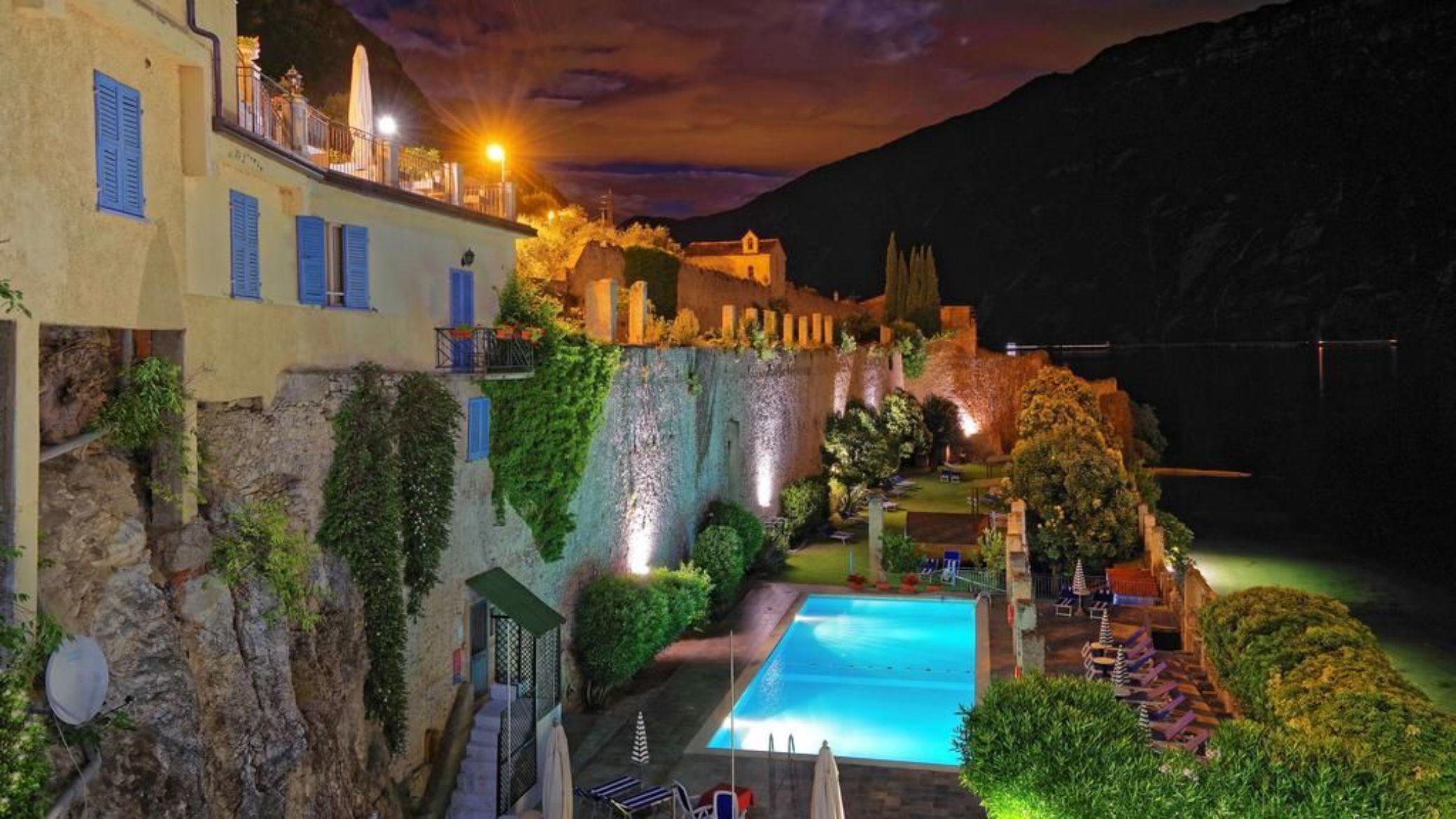 Park Hotel Oasi Garda  Eksteriør bilde