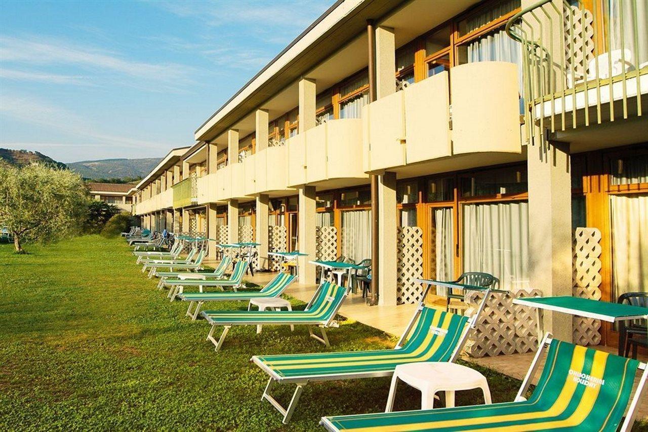 Park Hotel Oasi Garda  Eksteriør bilde